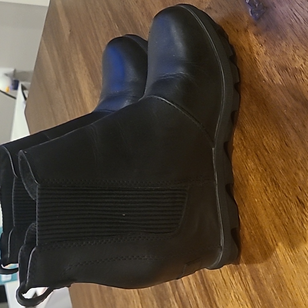 Sorel Joan of Arctic Wedge II Chelsea Black Winter Ankle Boots women’s size 6